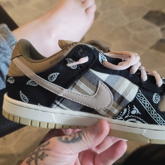 Rare Travis Scott Dunk Low SB Size 10 - Picture 3 of 6